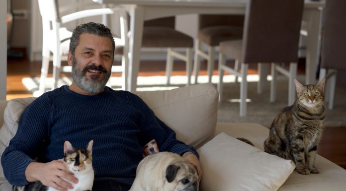 Sevgilerini ayırt etmek mümkün değil- Necmi Yapıcı Sevgilerini ayırt etmek mümkün değil- Necmi Yapıcı