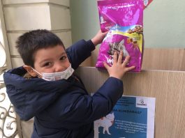 Meç Okulları’nda Mama Kumbarası kampanyası!